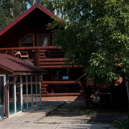 Гостевой дом Banik Хуст Экстерьер фото